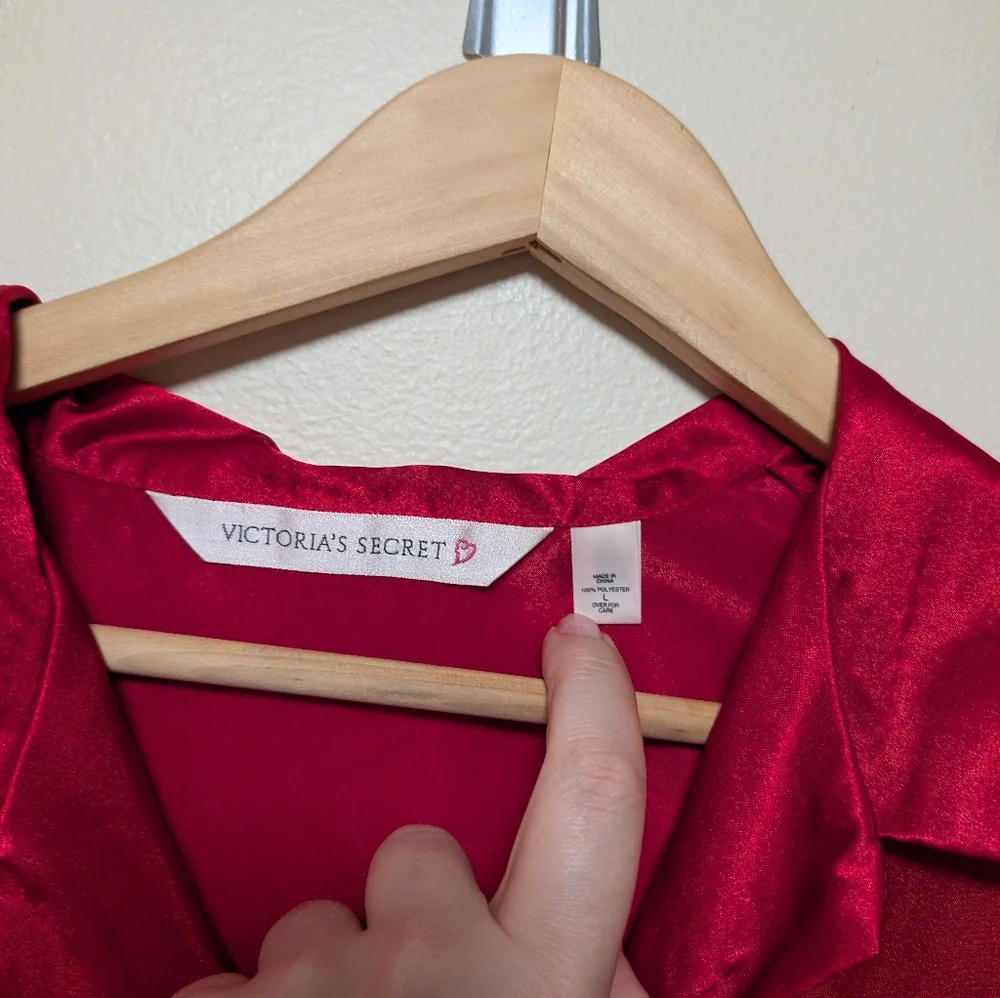 Vintage Y2K Victoria’s Secret Red Satin Sleep Shirt L